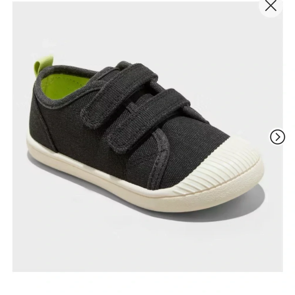 Cat and jack baby walker in black size 7